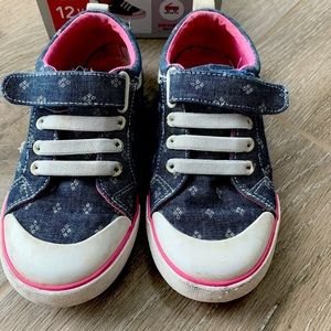 Girl’s Tennis Shoes